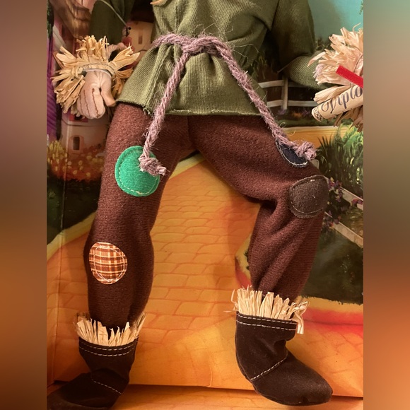 The Wizard Of Oz Scarecrow Doll Pink Label Collector. 2006 Barbie - Picture 6 of 14